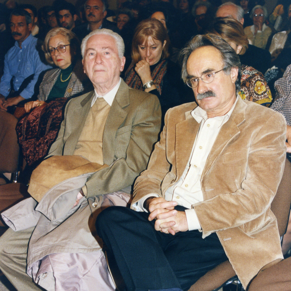1999_Stergiopoulos_Stoa_Vivliou.png