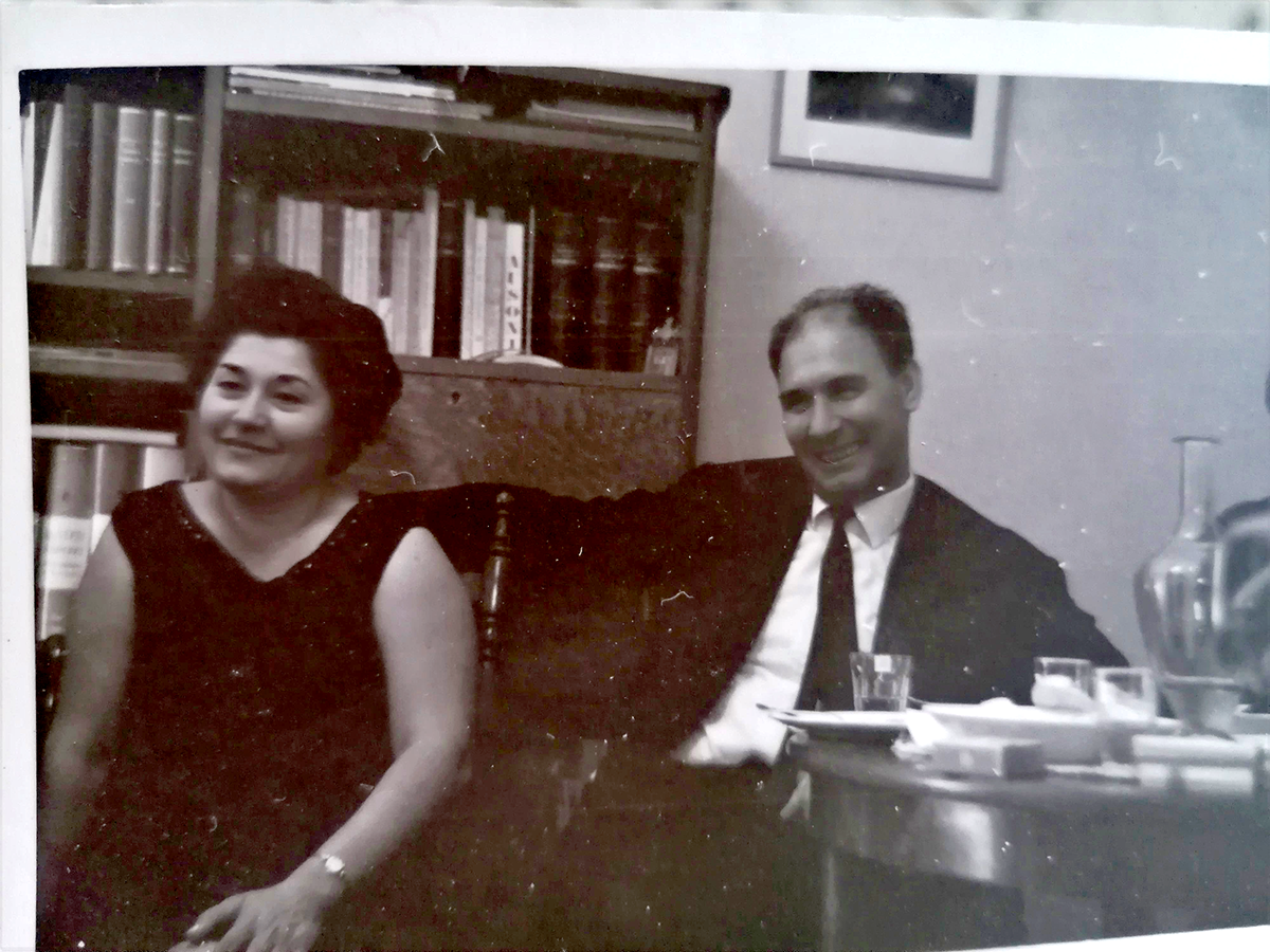 16. Μαρίκα και Κώστας Γκόγκογλου, 1966. Ιδιωτικό αρχείο, με την άδεια της οικογένειας